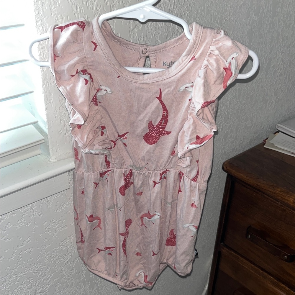 Kyte baby blush shark bubble romper size 18-24m
